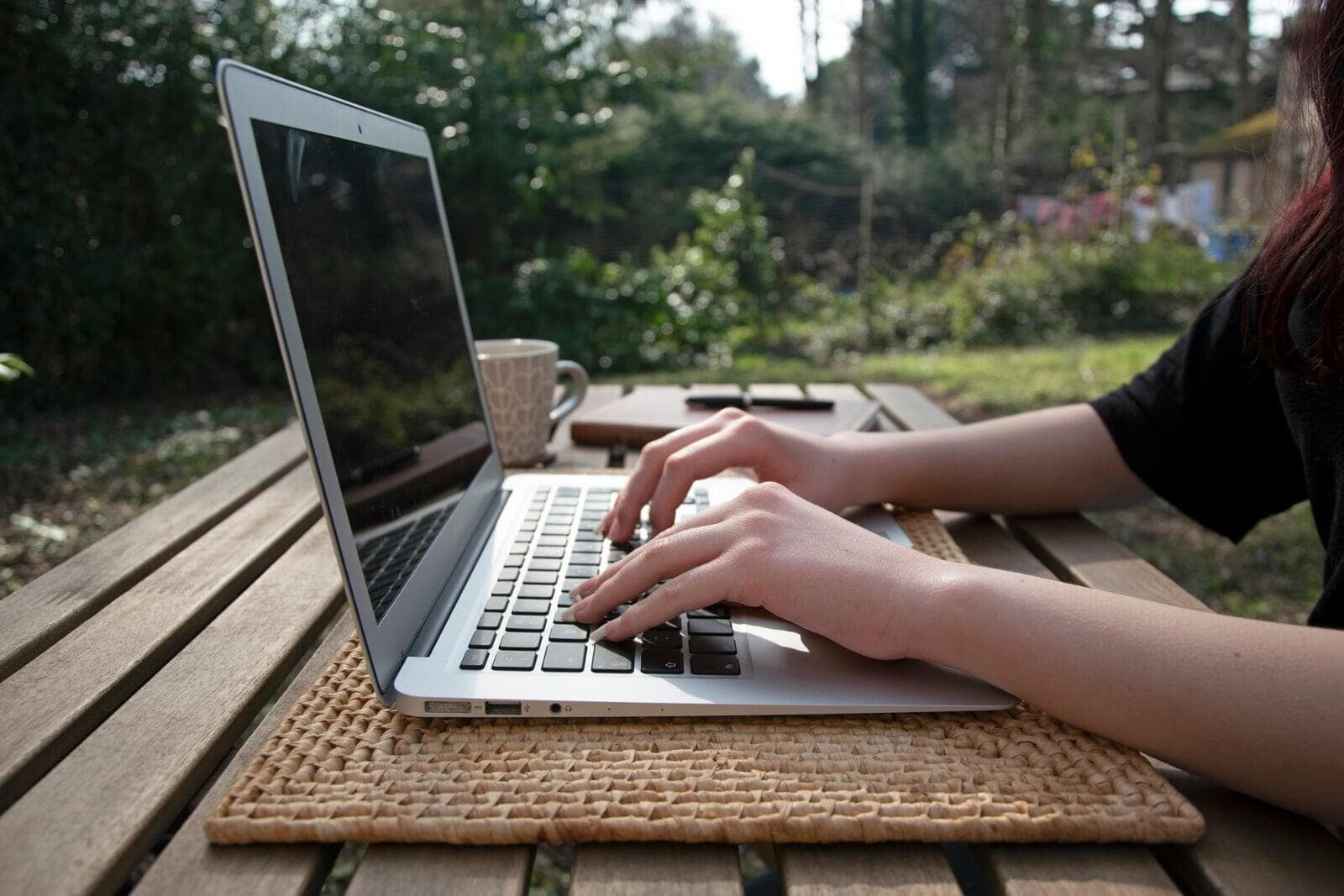 Adjointes virtuelles au Québec Adjointes virtuelles au Québec